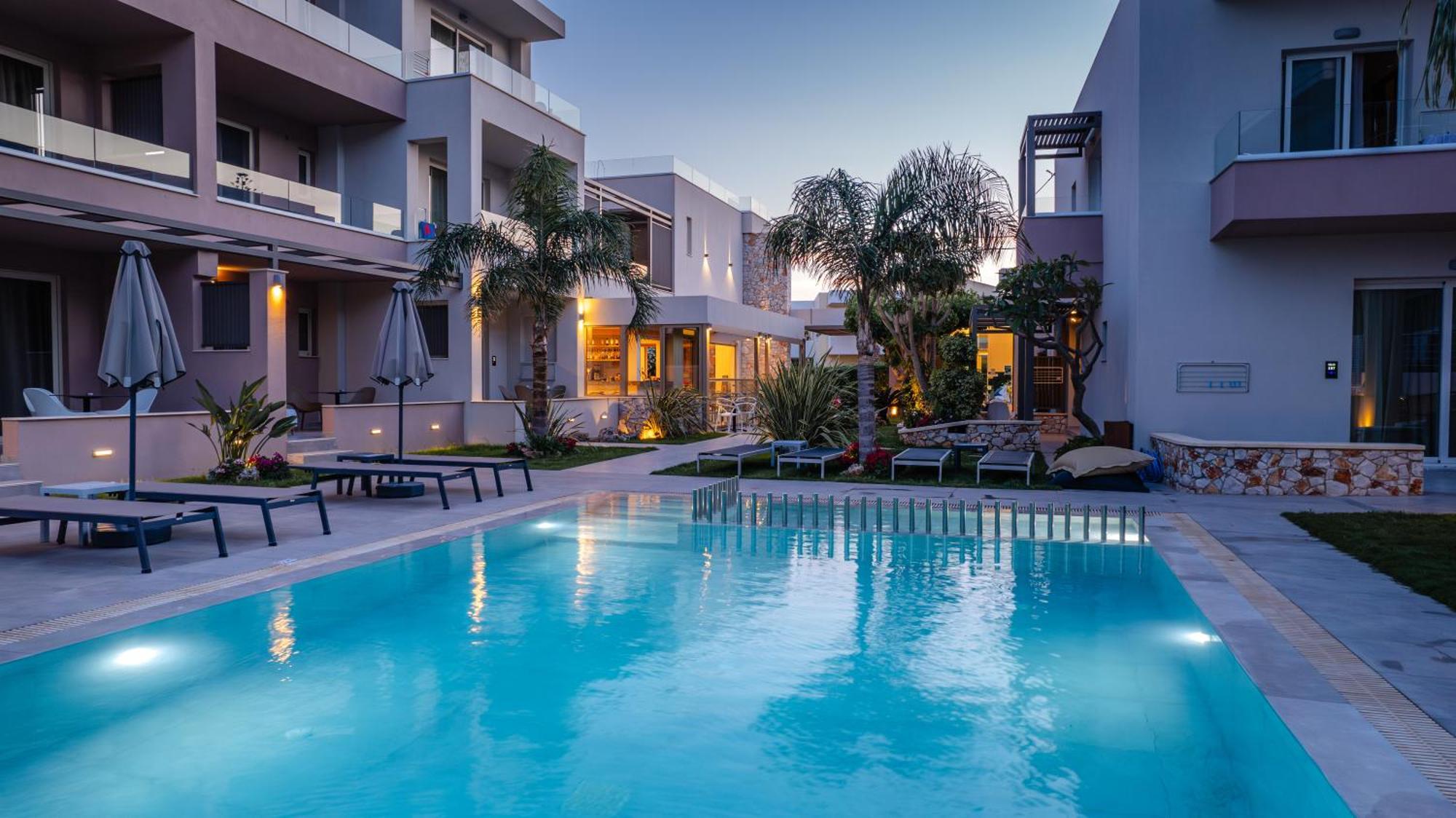 Relax Hotel Palaiochora Exterior photo