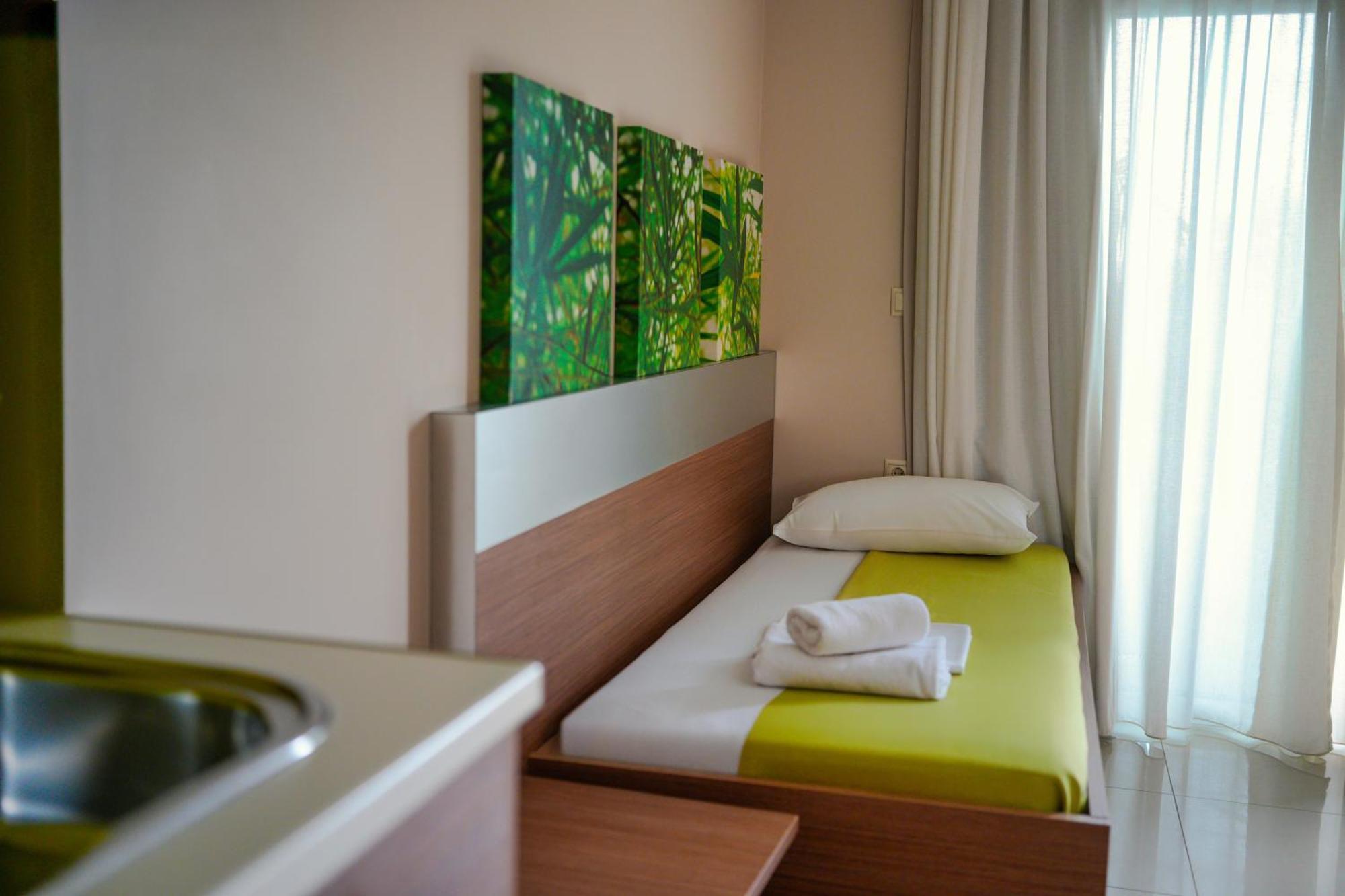 Relax Hotel Palaiochora Exterior photo