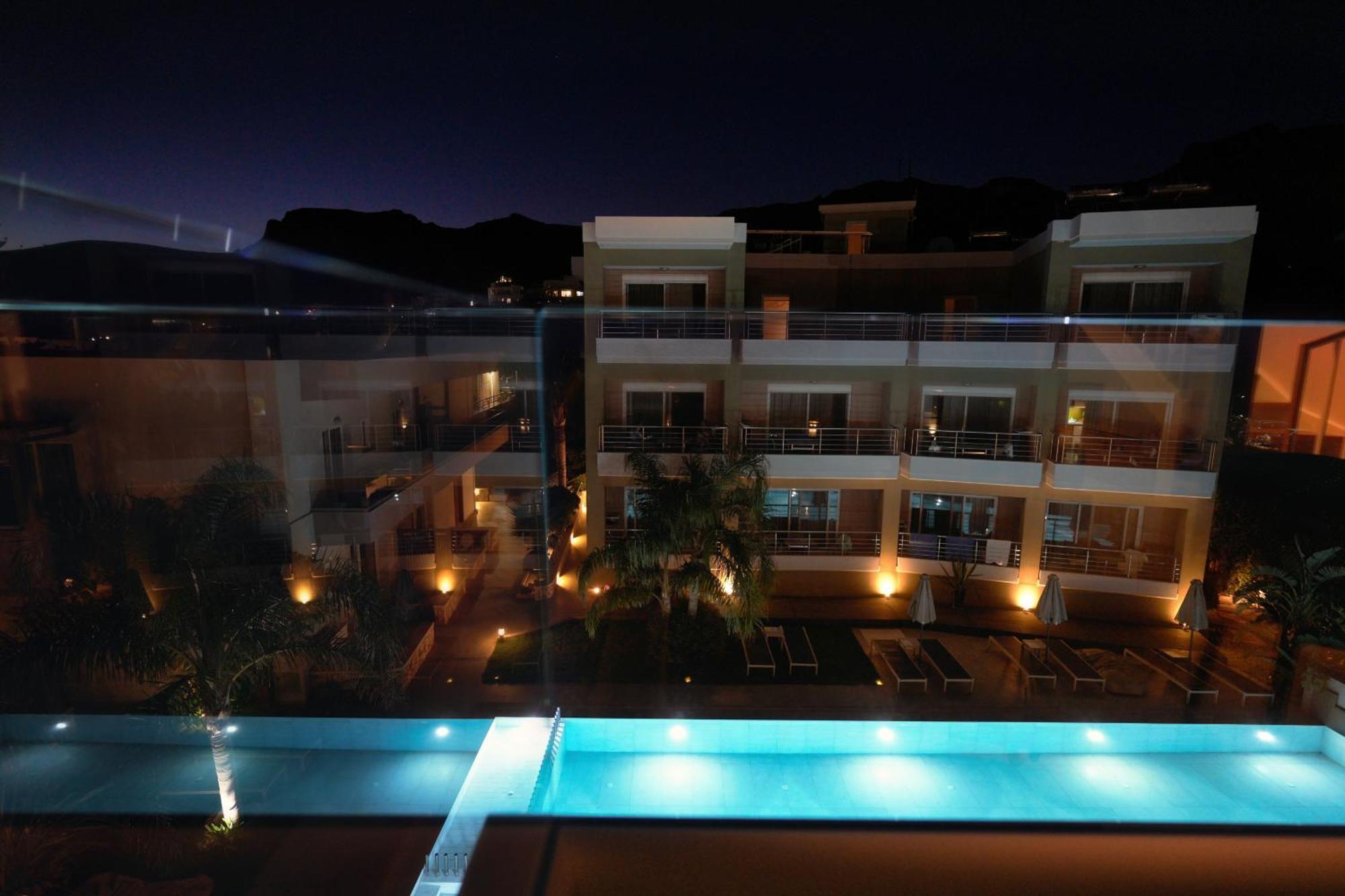 Relax Hotel Palaiochora Exterior photo