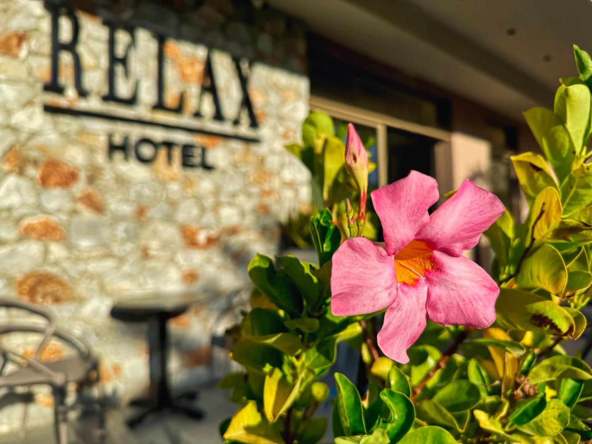 Relax Hotel Palaiochora Exterior photo
